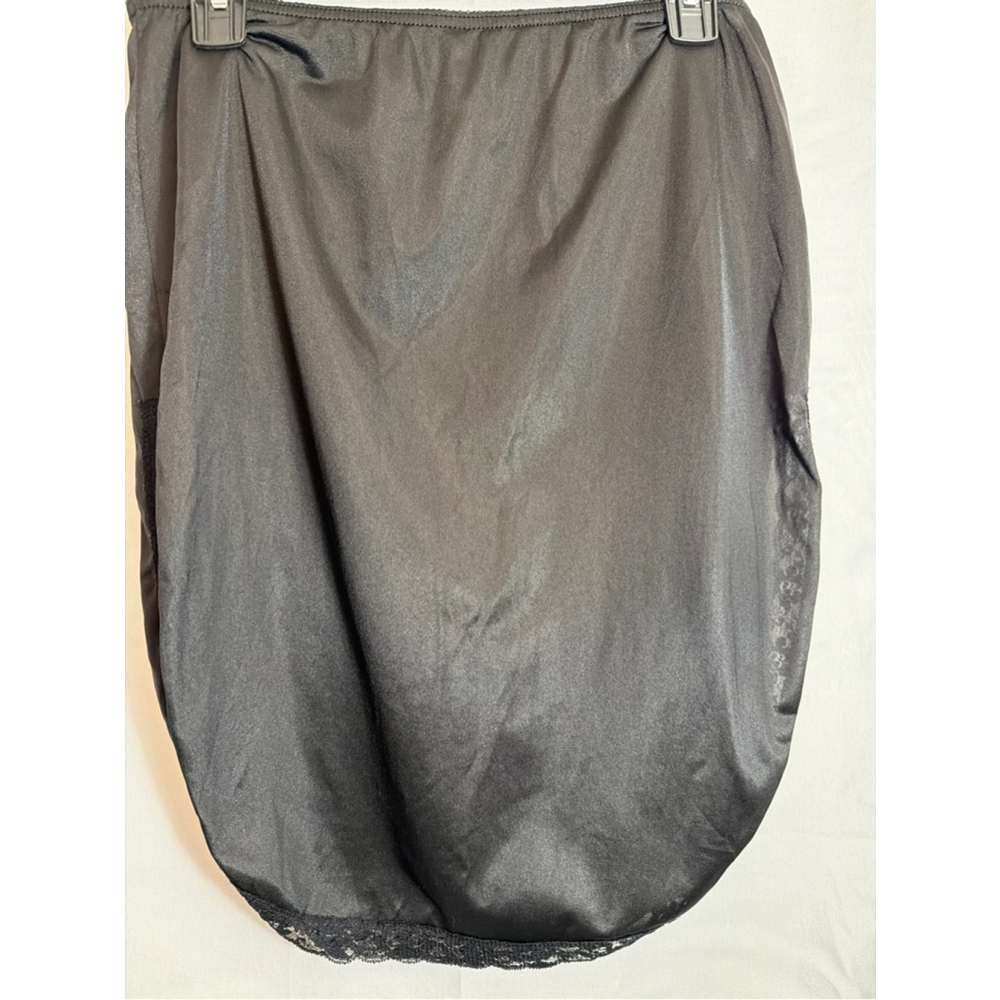 Vintage Mel-Lin Black Nylon Half Slip Lace Trim Medium High Slit Chemise Pin-Up